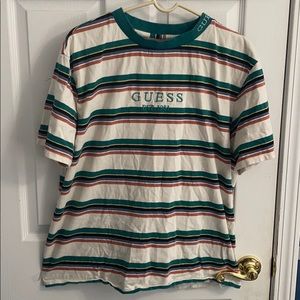 Basic striped guess short sleeve.